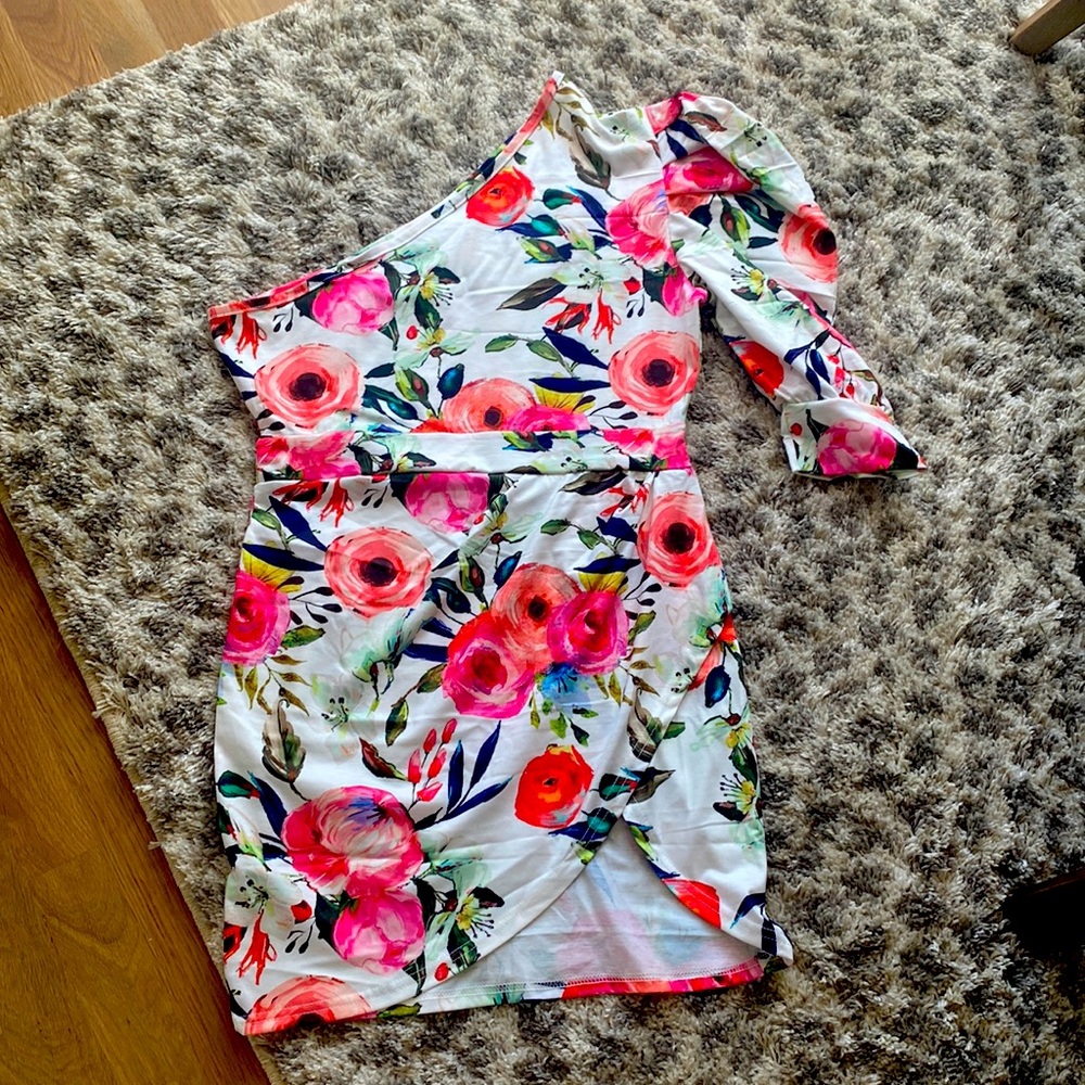 Super cute boutique dress, perfect for any spring event